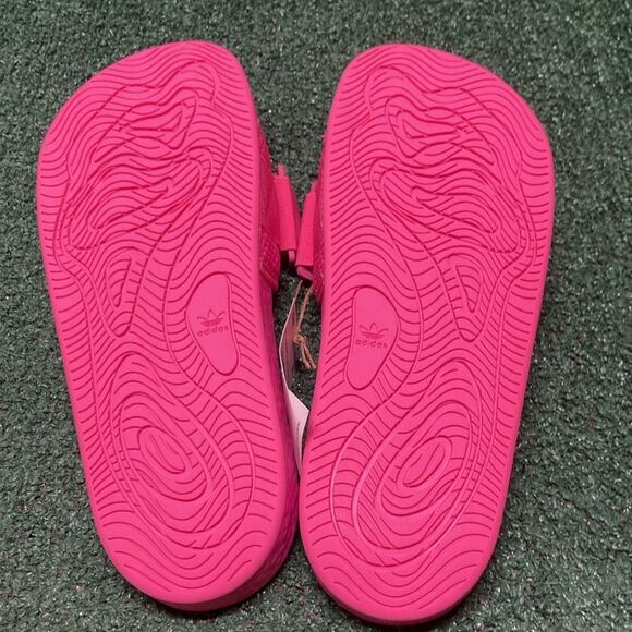 NWT Adidas x Pharrell Chancletas men’s 10 women’s 11 (OKPM-07-083) - Picture 2 of 8